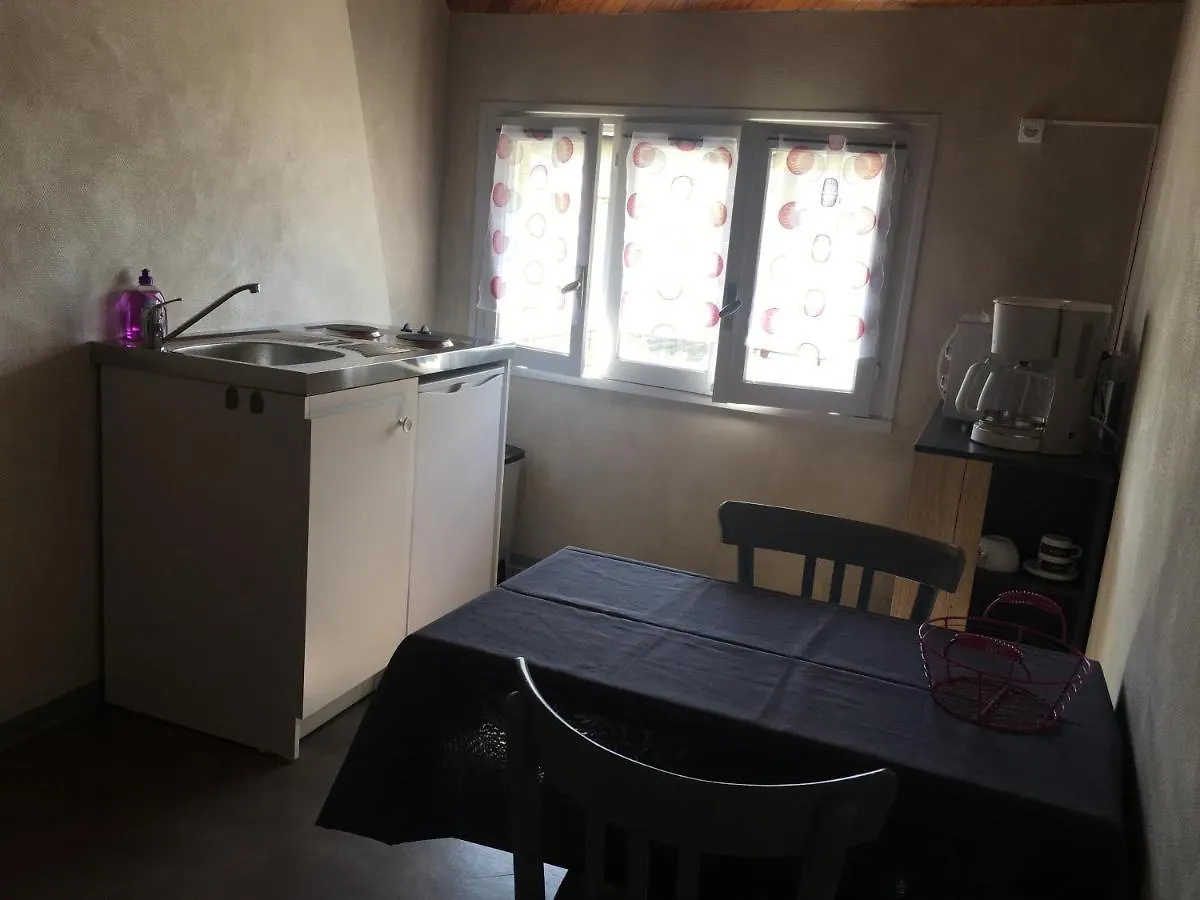 Bed & Breakfast Aux Portes D'Aubrac Studio 2 Personnes Condom-d'Aubrac