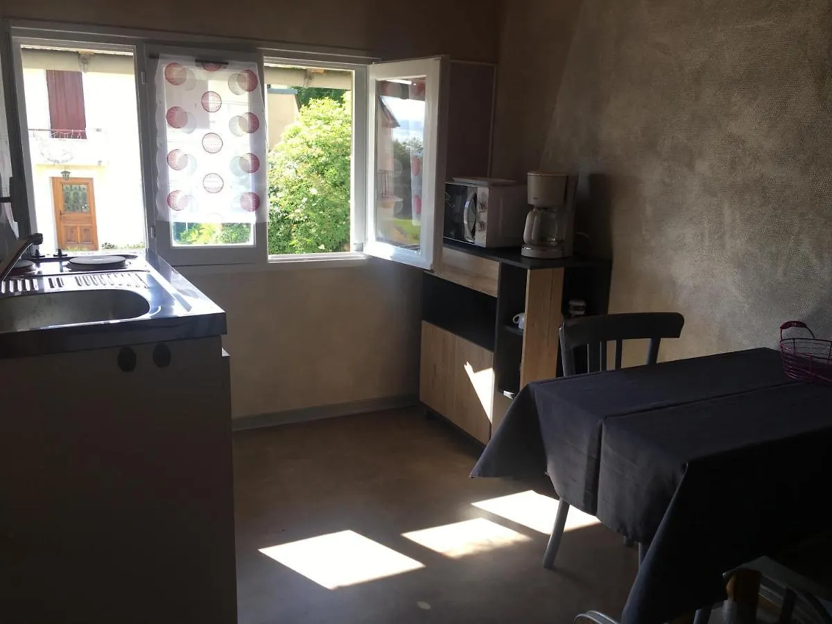 Bed & Breakfast Aux Portes D'Aubrac Studio 2 Personnes Condom-d'Aubrac France