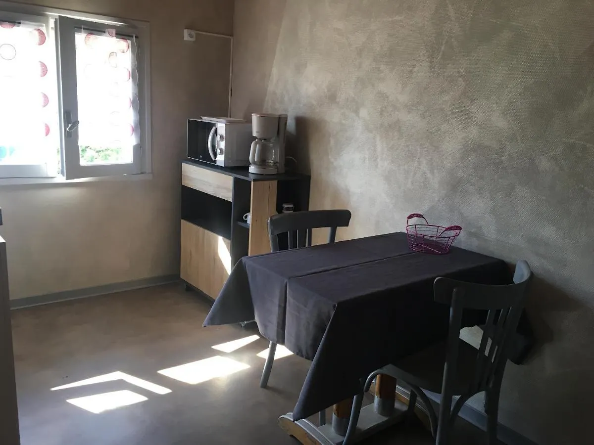 Bed & Breakfast Aux Portes D'Aubrac Studio 2 Personnes Condom-d'Aubrac